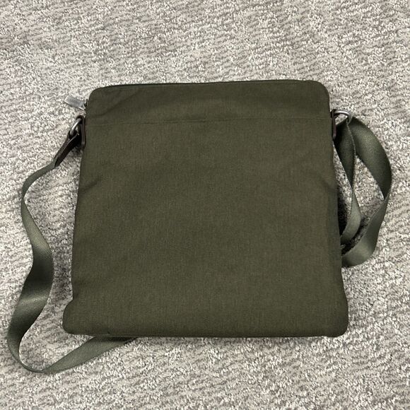 Baggallini Go Bagg Crossbody Purse Shoulder Bag Olive Green+ Wallet Pockets - Picture 9 of 11